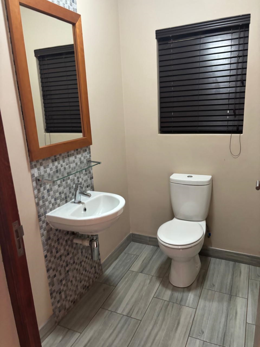 To Let 4 Bedroom Property for Rent in Wilkoppies North West